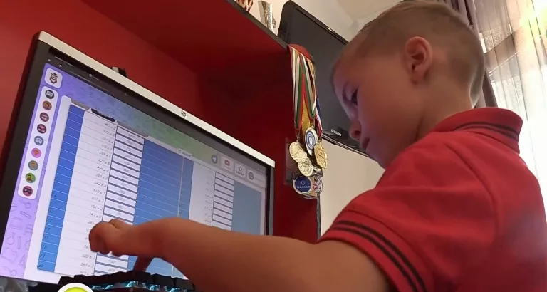 Кадри Нова ТВДетето чудо 8 годишния Керем Хазим от Несебър решава 170
