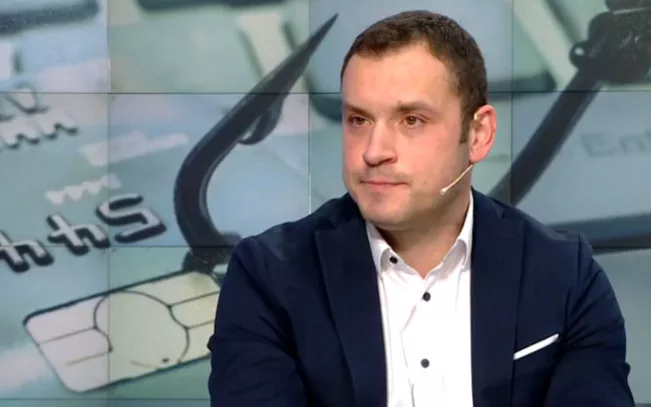 Кадър България он ерС наближаване на края на годината и