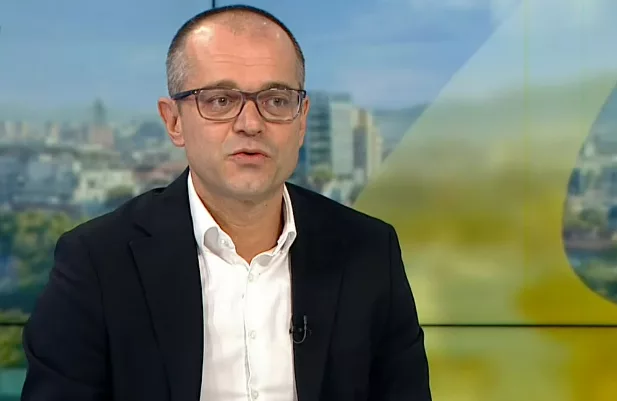 Кадри БНТЛек хаос се наблюдава в първите дни на новата