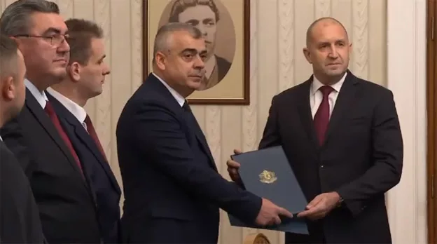 Кадри Нова ТВДнес приключва въртележката с връчване на мандатите на