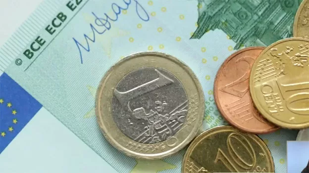 Кадри БНТВсе по често се появяват редовни евро банкноти но